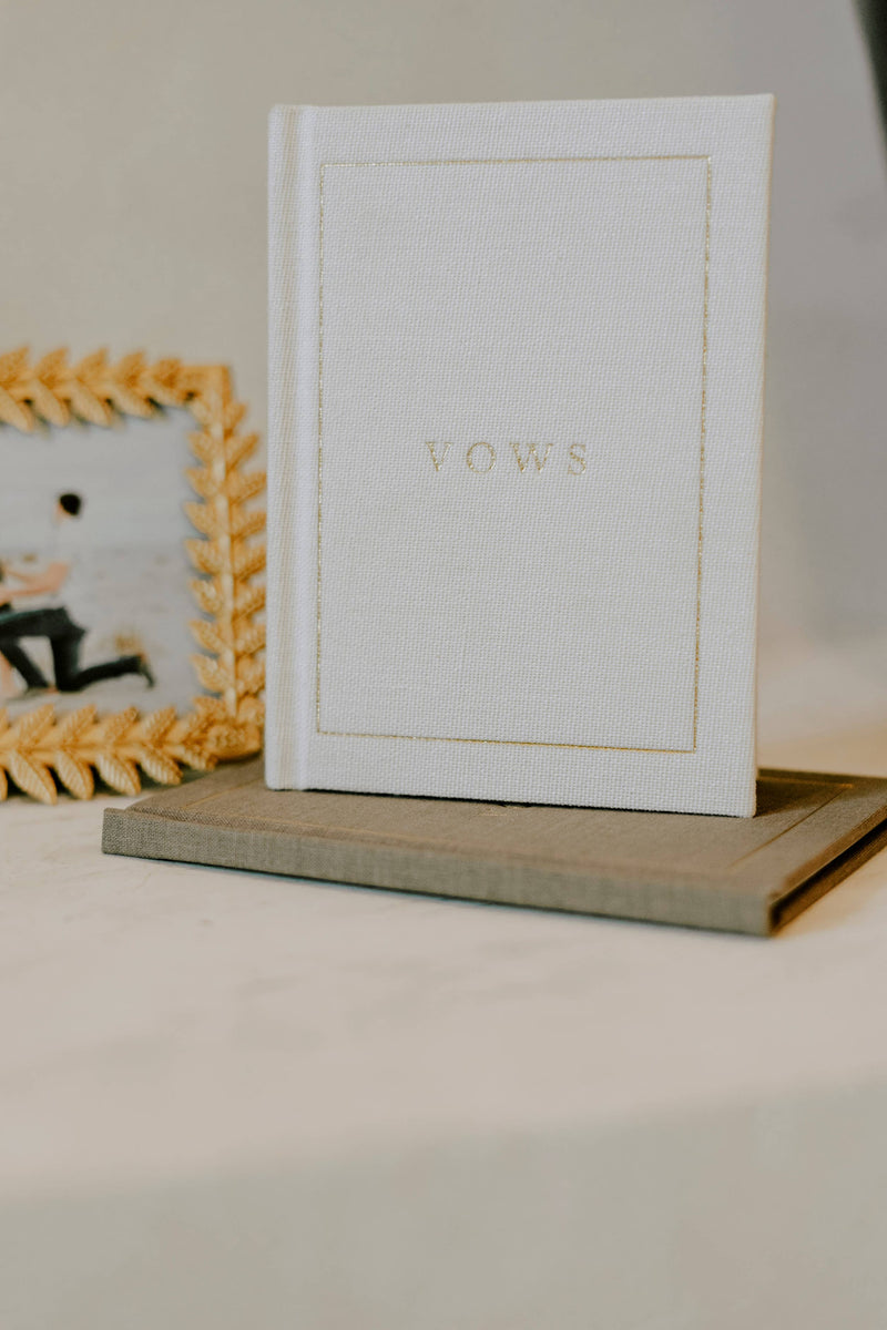 Wedding Vow Books with Gold Foil Linen | White and Gray